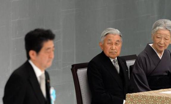 日本天皇和首相哪个地位高(日本现在是天皇大还是首相大)