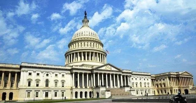 美国众议院和参议院有什么区别(美国众议院与参议院的职能区别)
