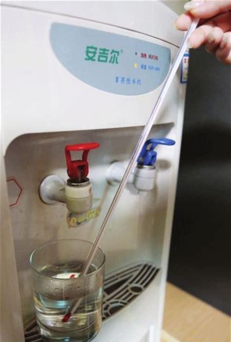 饮水机烧开的水有多少°c(饮水机里面的水烧开是多少度)