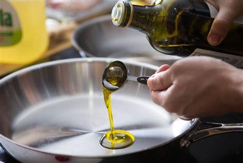 橄榄油可以炒菜吗(橄榄油的最佳食用方法)