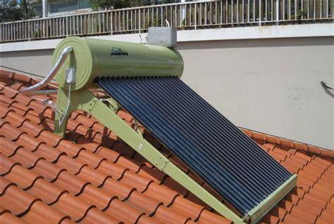 太阳能热水器漏水怎么修(太阳能热水器底下的排污口漏水)